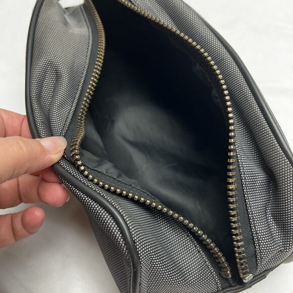 Versace Perfums Men’s Toiletry Zip Up Shave Bag Dark Gray Black Trim - Picture 9 of 10